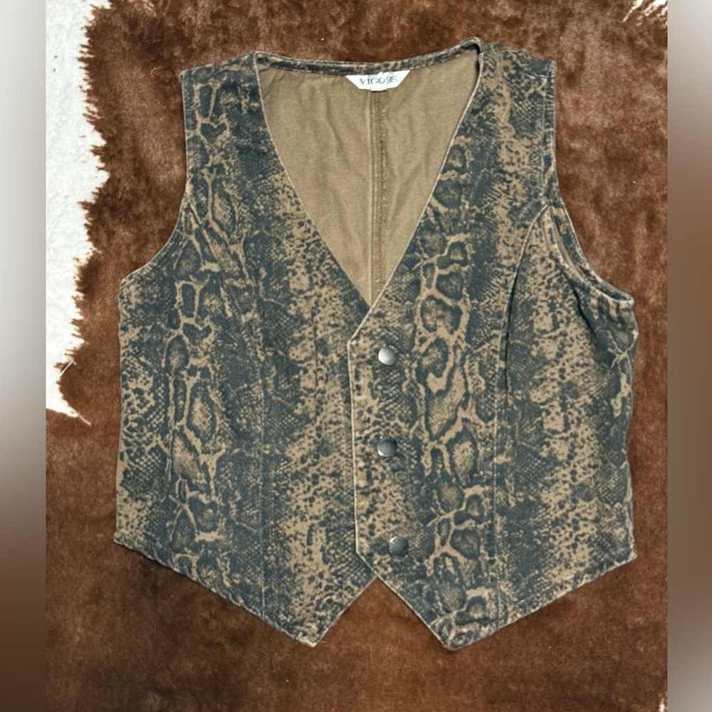 Snakeskin Pattern Vest with Buttons